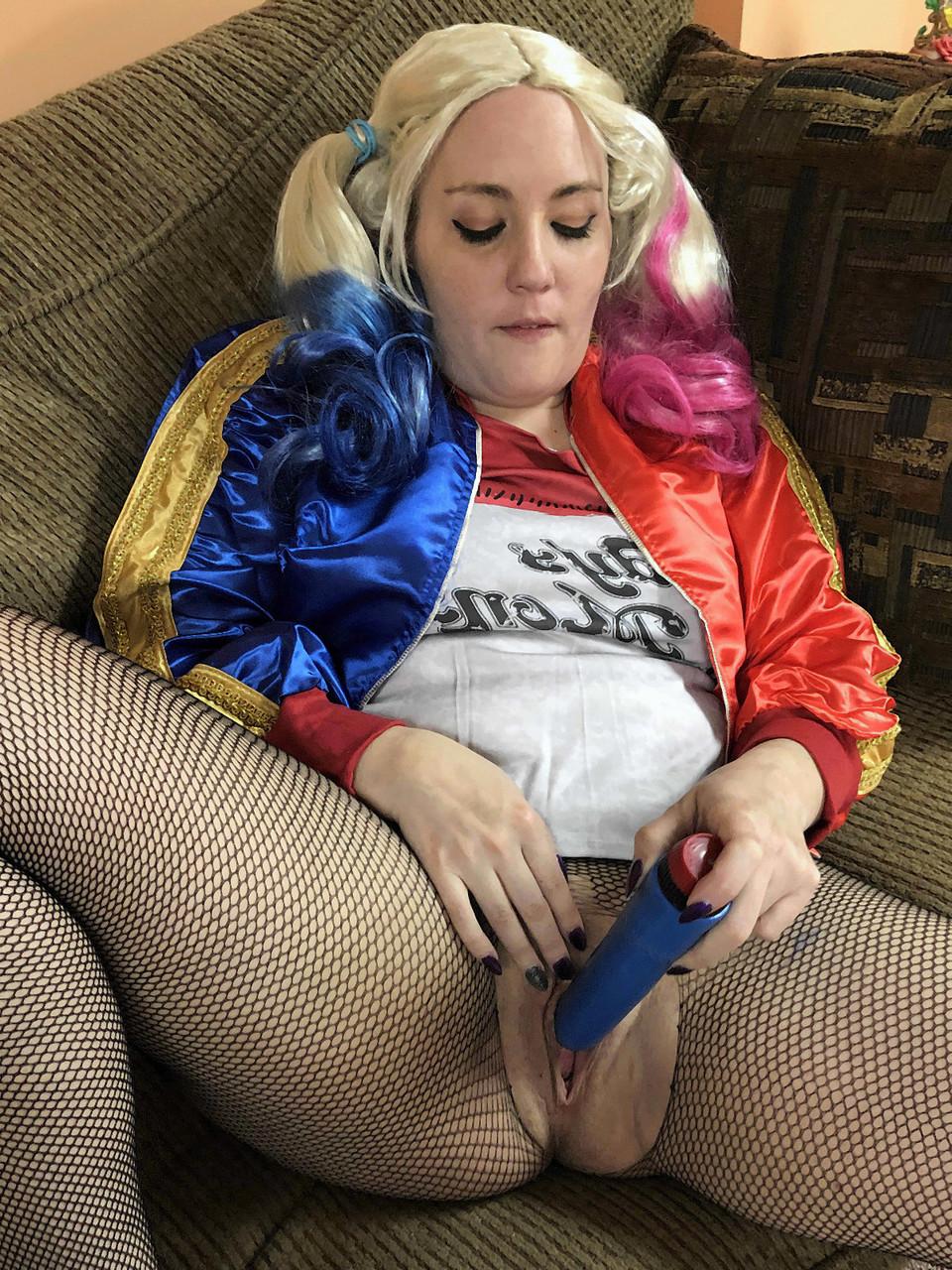 20P Curvy amateur with pigtails Selena Sky masturbates in her pantyhose