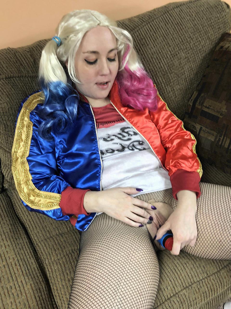 20P Curvy amateur with pigtails Selena Sky masturbates in her pantyhose