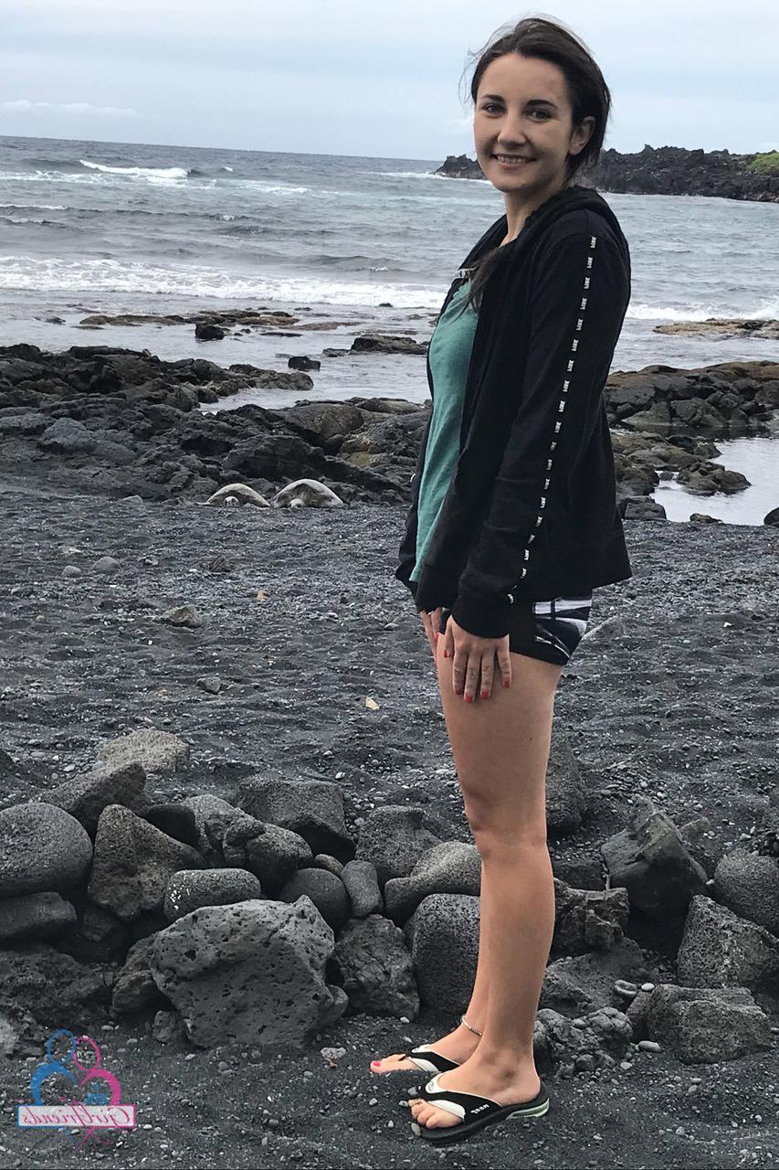 20P A adolescente amadora Jade Amber posa em suas roupas quentes e nua em sua compilação