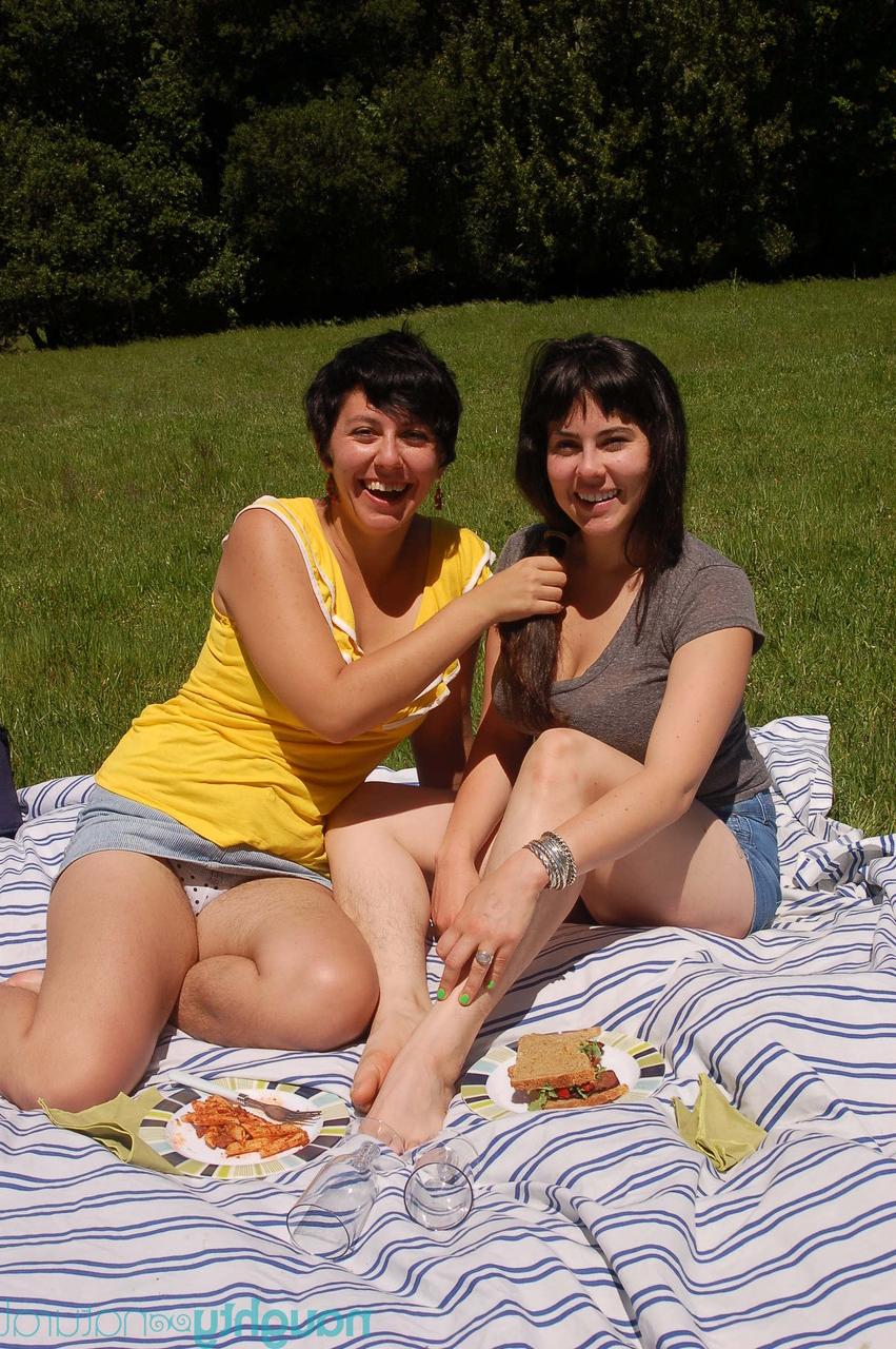 20P Young honeys Nikki Silver and Cleo undress and pose nude on a picnic