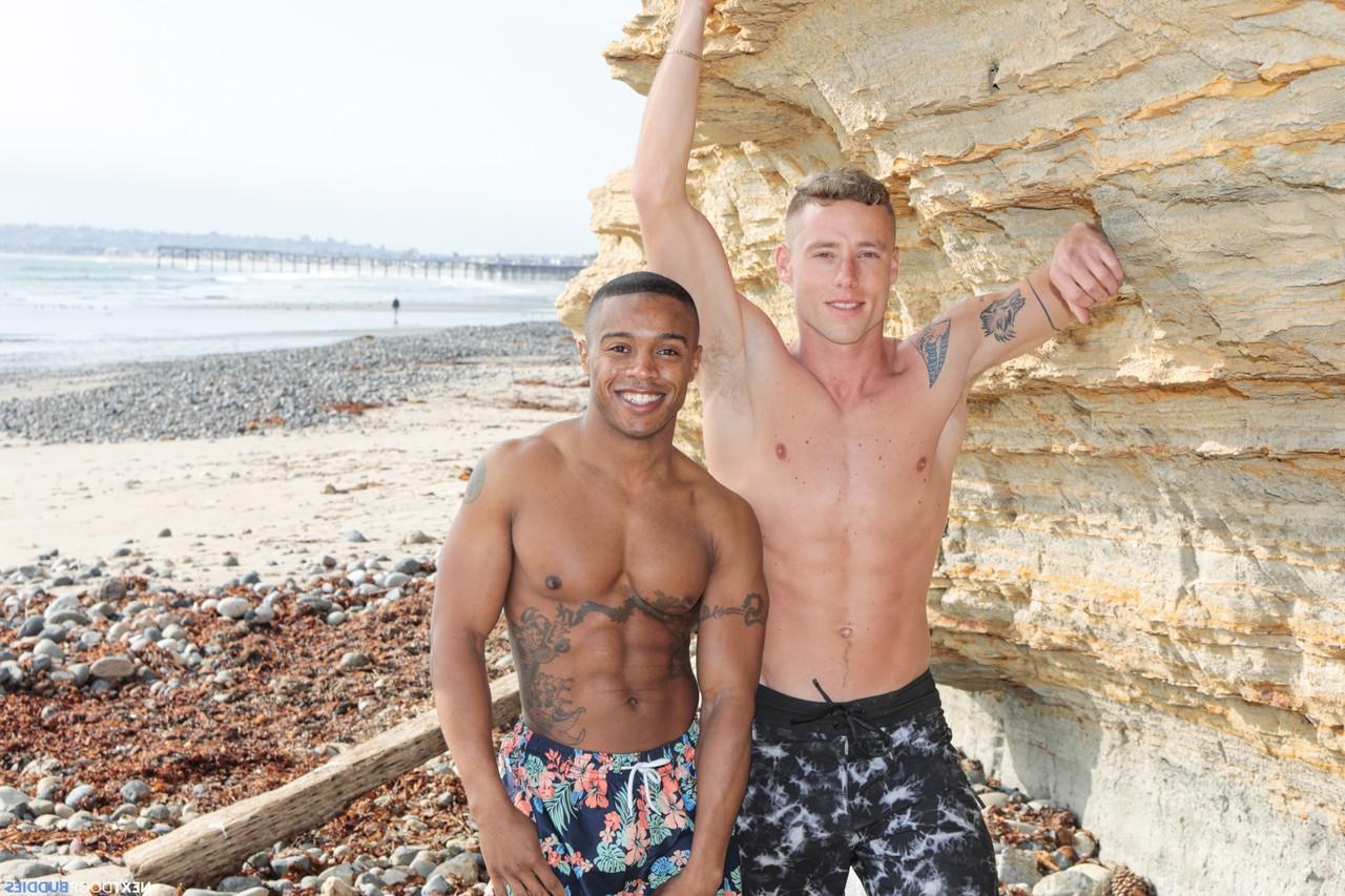 20P Gays amadores excitados Justin Matthews e Jake Waters fodem em ação IR