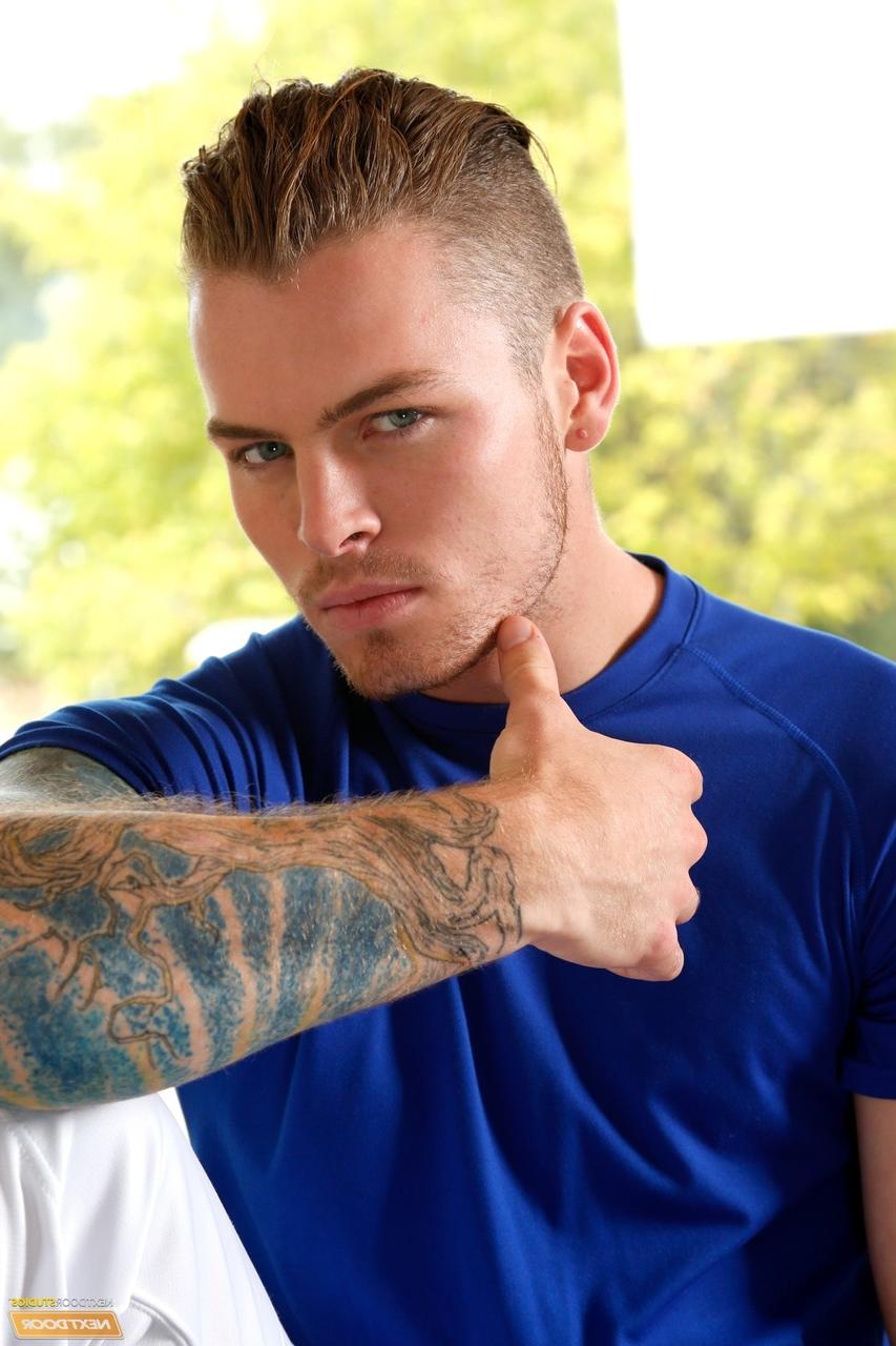 20P Tattooed gay model Zane Porter gets analized on the dining table by Mark Long