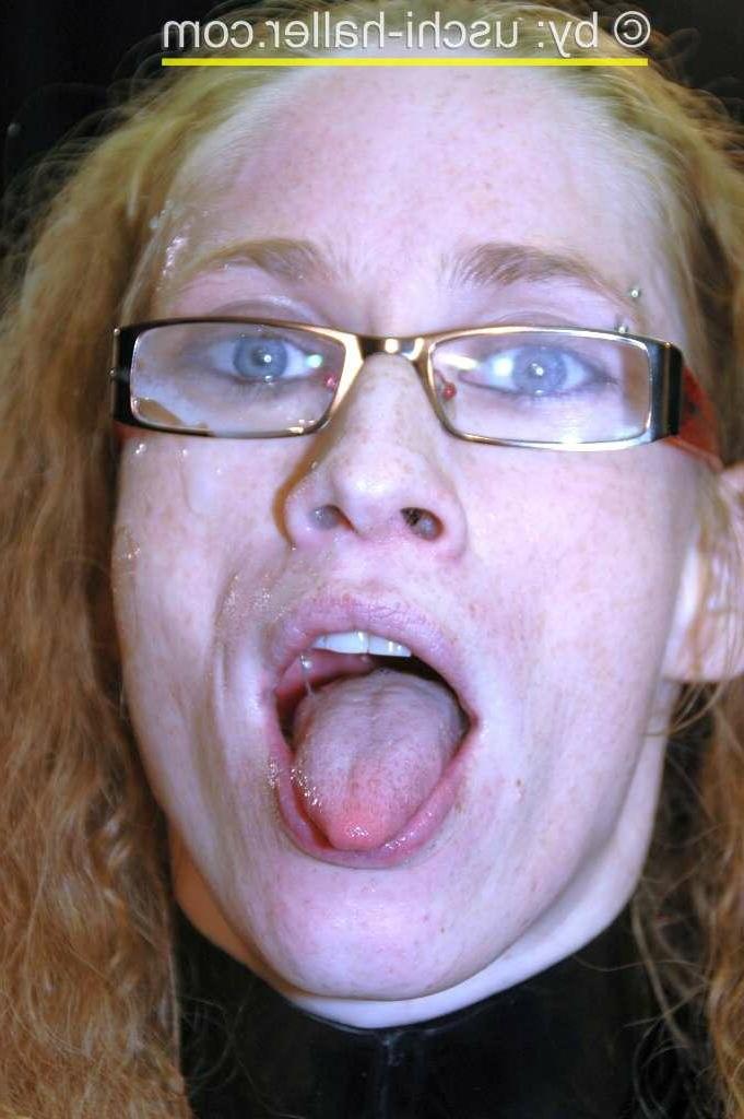 16P A dona de casa alemã Rita fica com a garganta profunda durante uma cena de gangbang