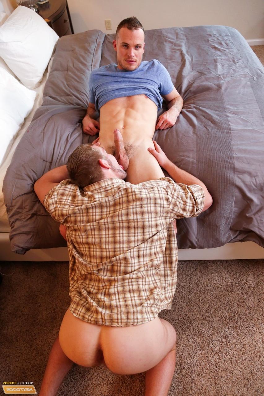 20P Der schwule Adonis Luca Rosso hat Hardcore-Analsex mit dem heißen Reparaturmann Jake Karhoff