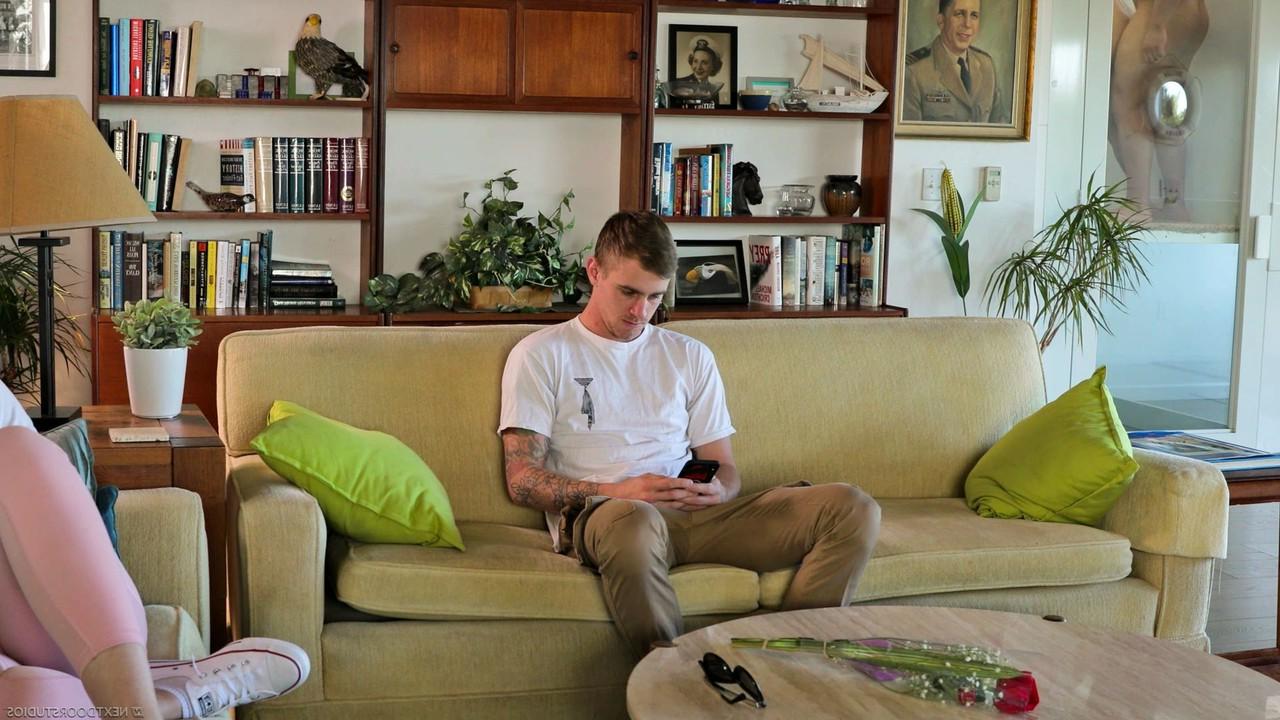 20P Beefy studs Jeremy Spreadums & Derek Wulf blowing each other & having anal sex