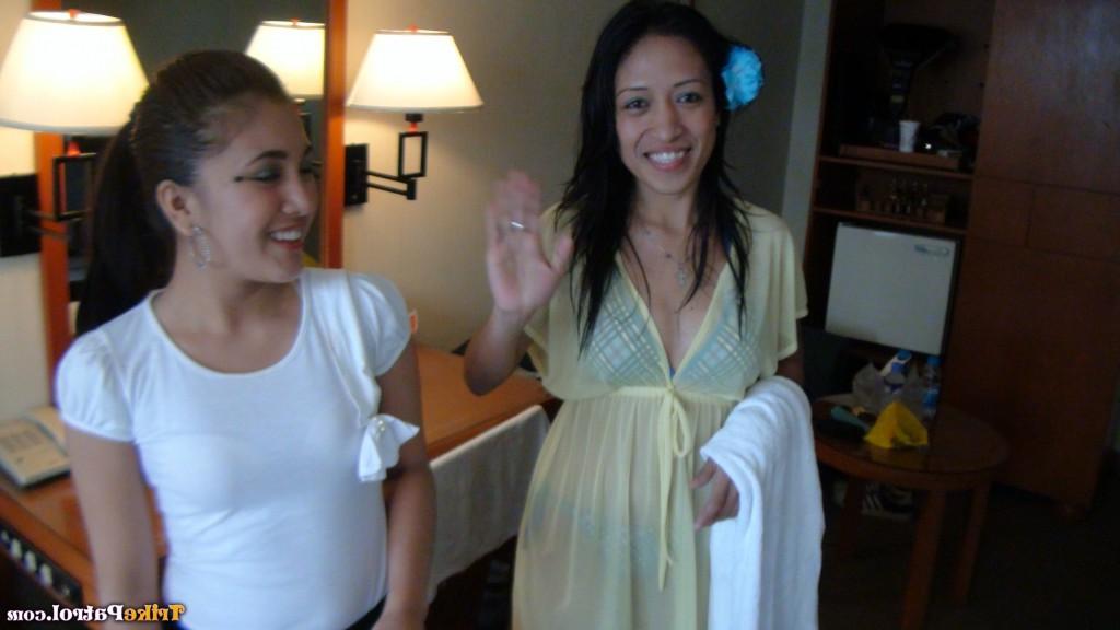 18P Meninas filipinas Jill e Ashley lambem buceta lésbica e tag team em boquete POV
