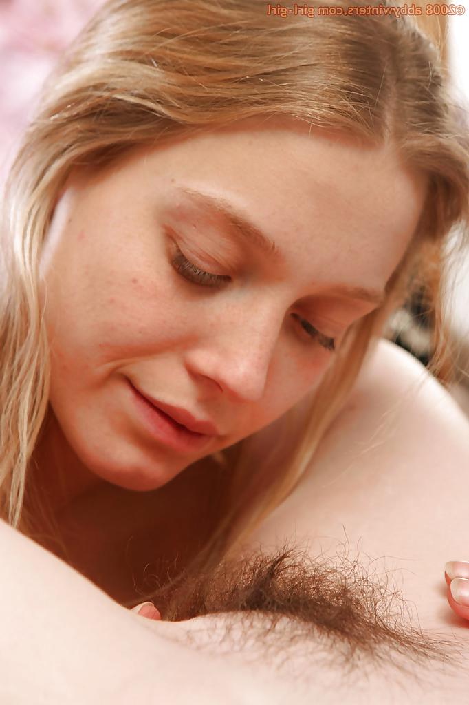 16P Das bezaubernde lesbische Paar Melita und Nadine machen sich gegenseitig nass