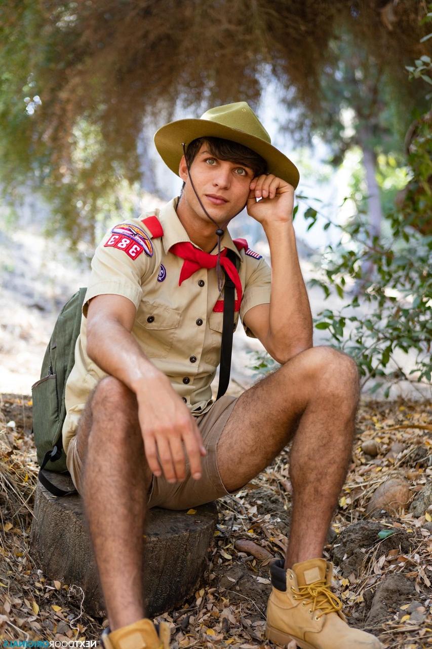 20P Les gardes du parc gays Elliot Finn et Brandon Anderson déshabillent leurs uniformes et baisent