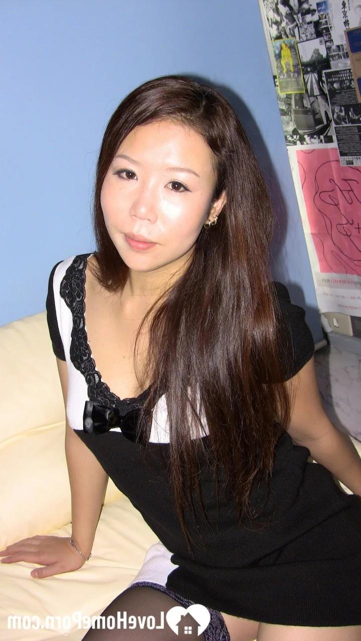 20P Beautiful Asian girlfriend with a big ass posing naked & in her sexy outfits