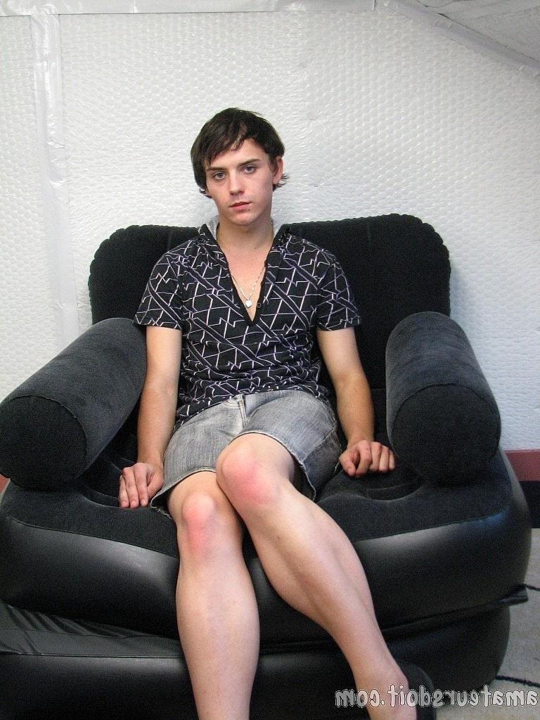 20P Skinny brunette boy Kristian Kneeler strips fully naked and jerks off