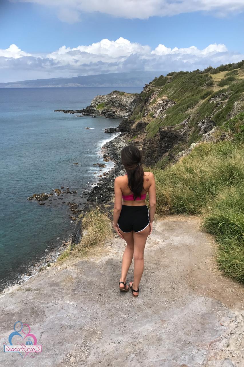 20P A linda morena Olivia Lua mostra sua bunda gostosa em uma compilação sexy