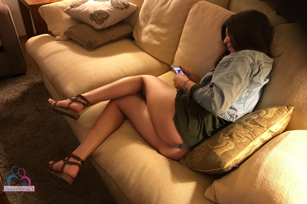 20P A linda morena Olivia Lua mostra sua bunda gostosa em uma compilação sexy