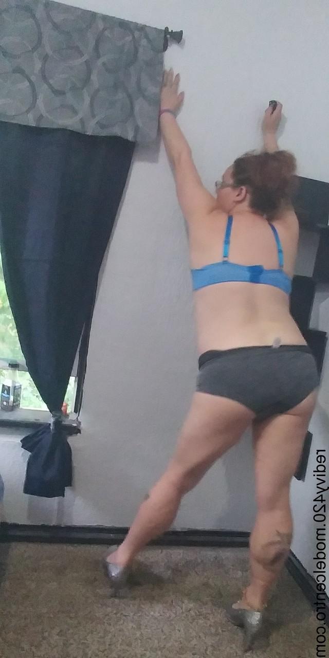 16P Chubby mature woman Red Ivy showing her curves in her sexy lingerie