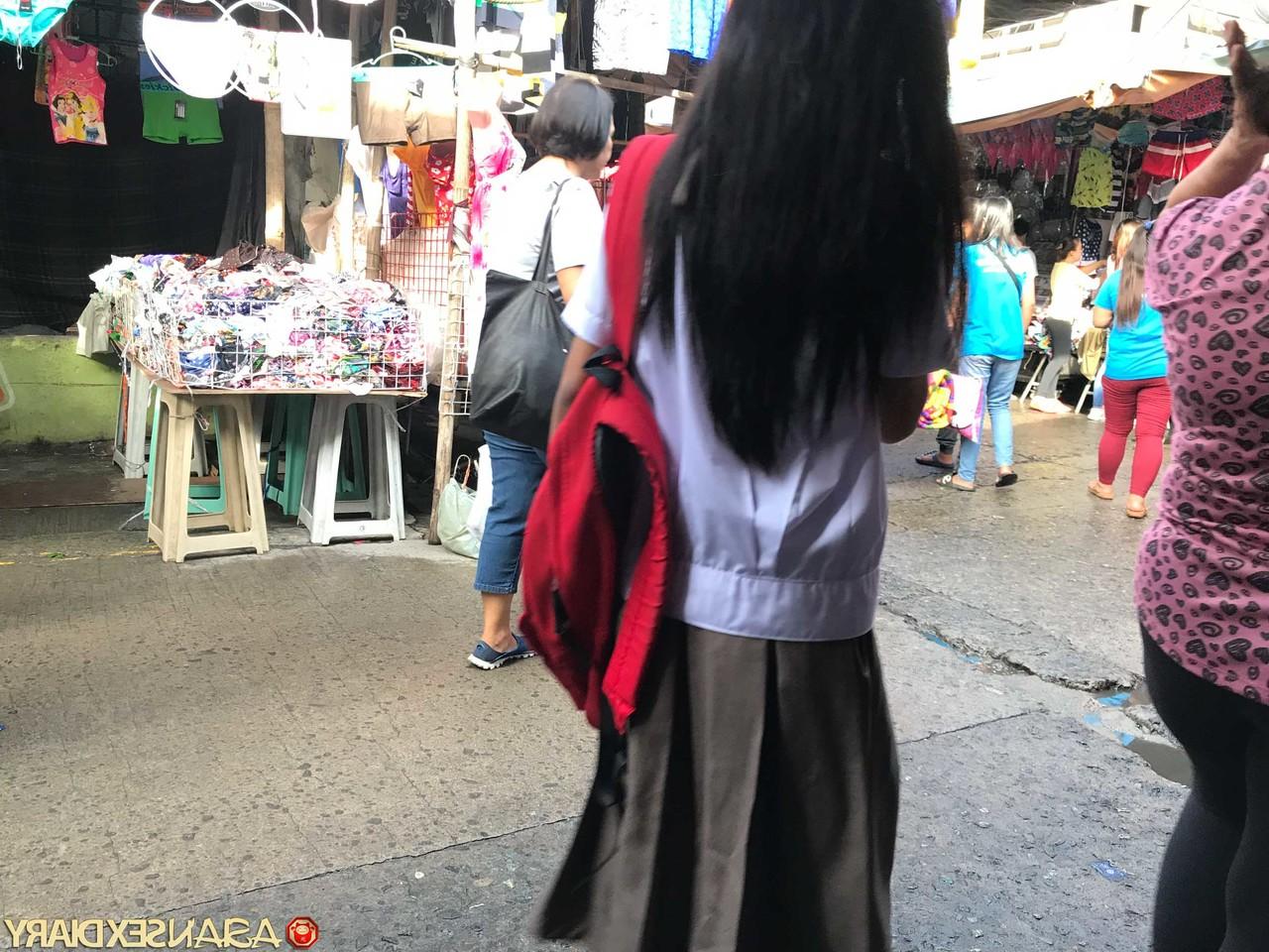 20P A garota asiática sexy Jennifer C mostra sua buceta de perto depois de fazer sexo POV