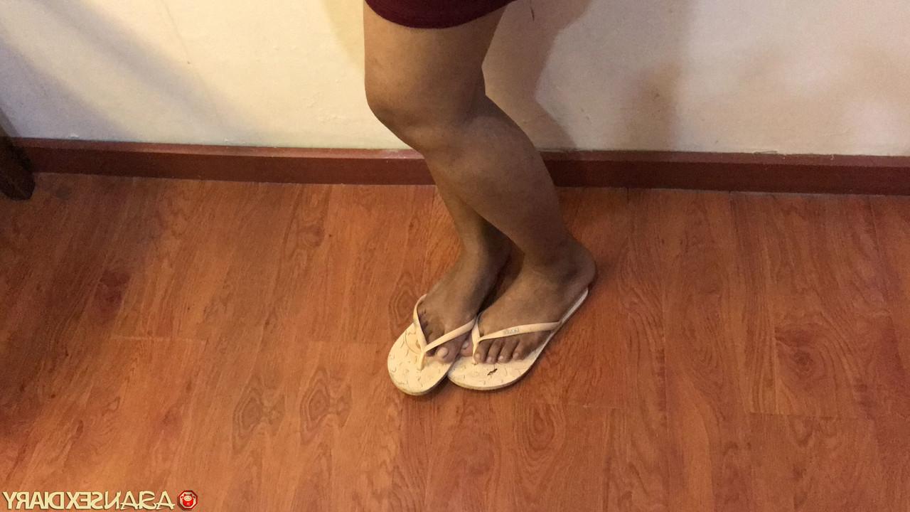20P A garota asiática sexy Jennifer C mostra sua buceta de perto depois de fazer sexo POV