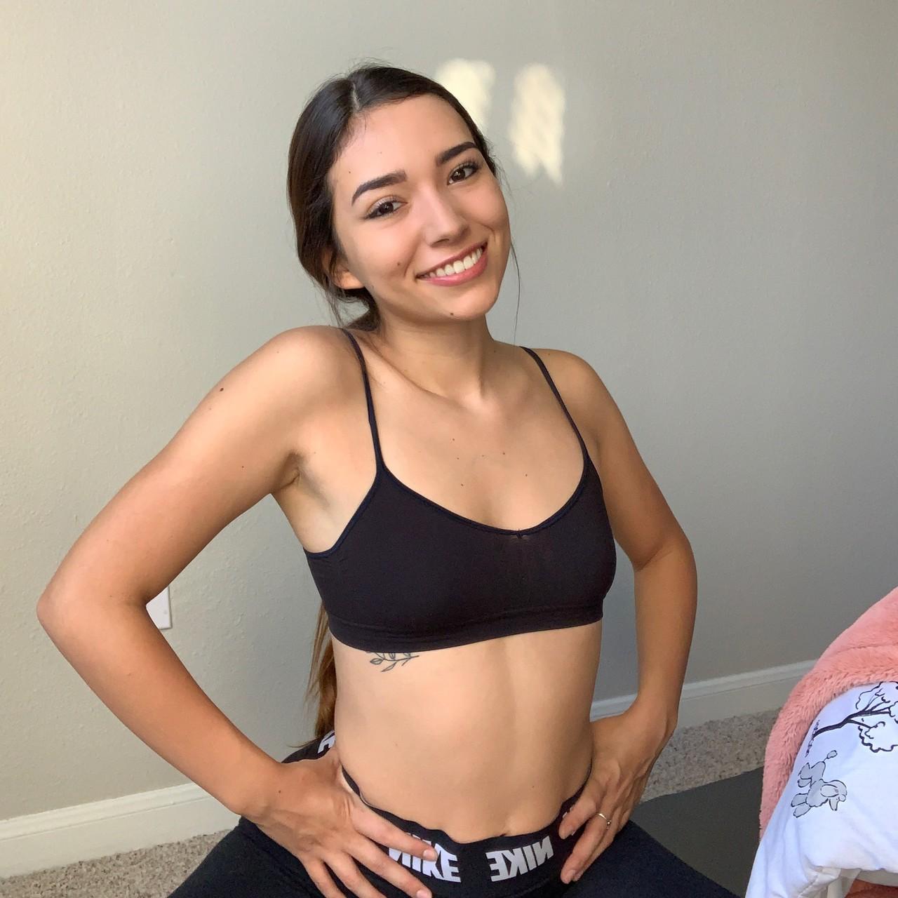 18P Glamorous beauty Samly Puff poses in her hot outfit and swimsuit