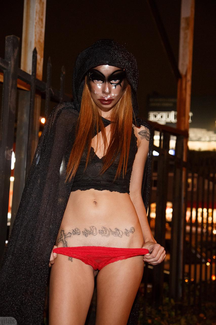 12P Cutie with a hot temper Tracy Mitchell likes fancy cosplay clothes