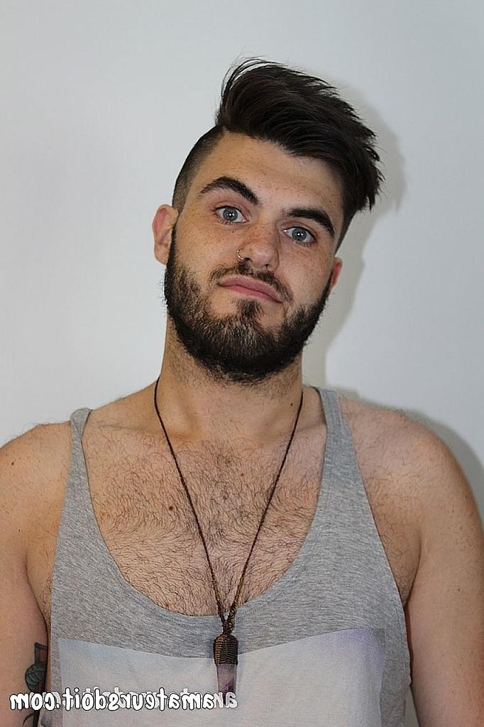 20P Gay brunette Mitch Bear blowing and deepthroating his friend Batt's dick