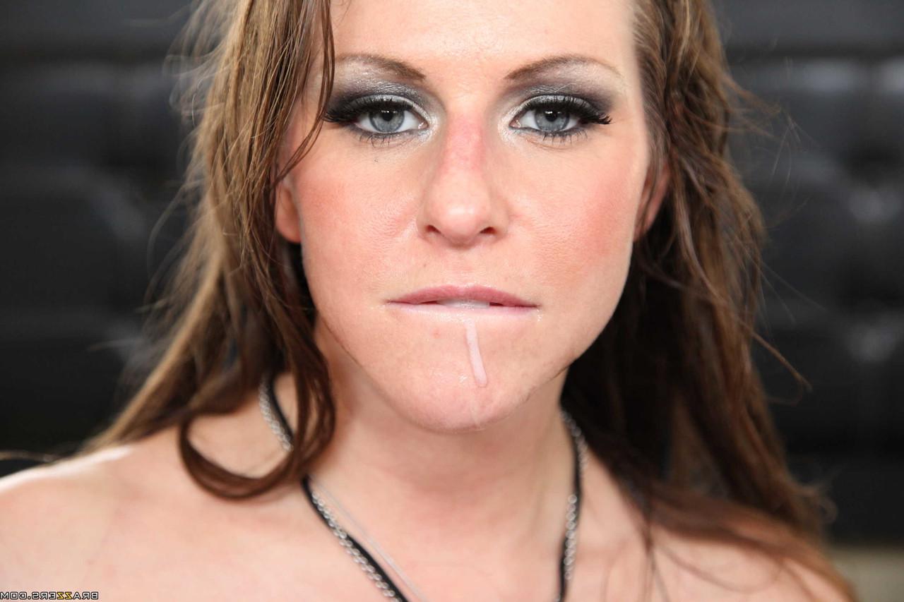 20P La plantureuse Rachel RoXXX séduit un vendeur qui a une grosse bite