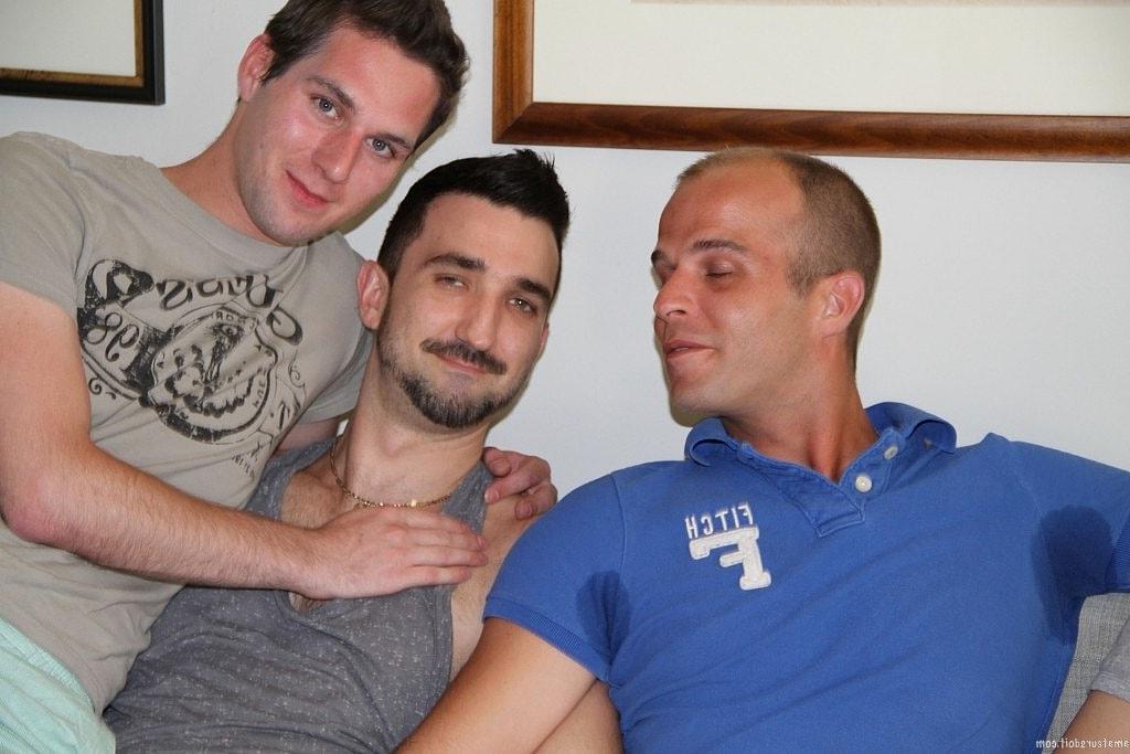 20P Amateurs Do It Bryce Banger, Greg Grouper, Henry Hunk, Lucas Layby, Sam Meat