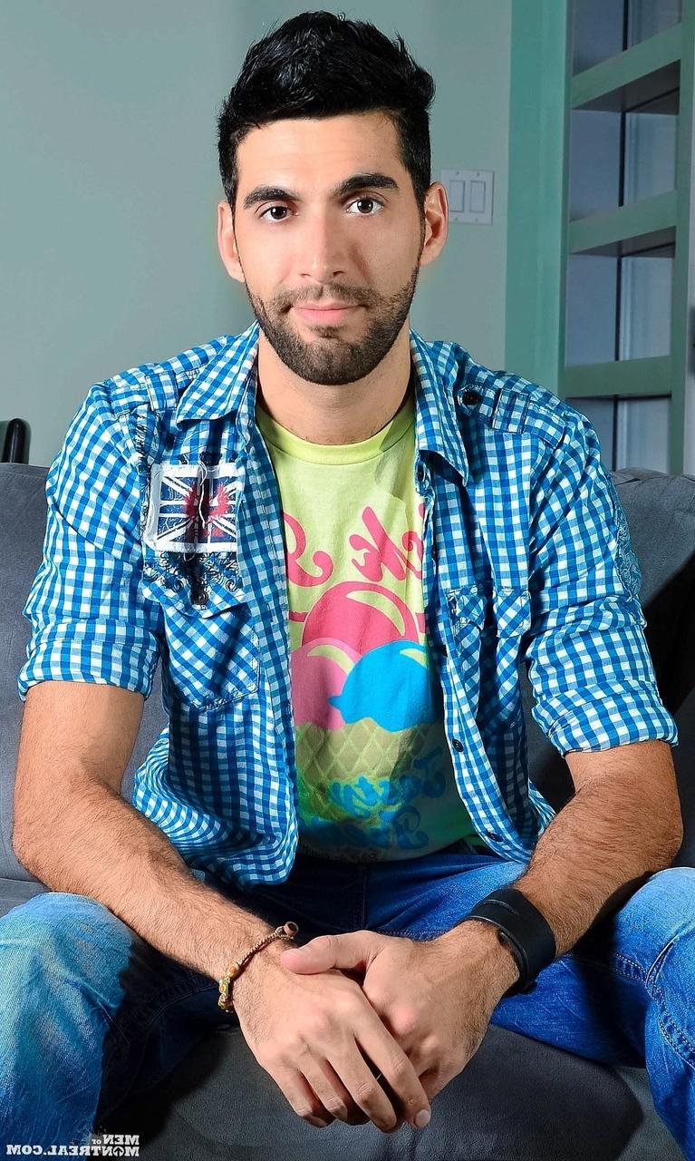 15P Hot Mickelo Evans mostra seu corpo nu atlético e seu pau grande