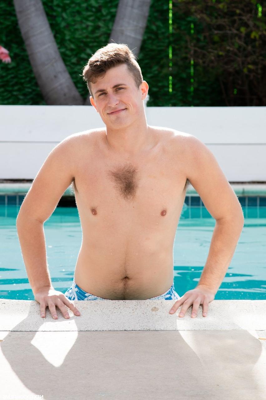 20P Homens gays gostosos Jayden Marcos e Kam Stone fazem sexo anal hardcore no sofá