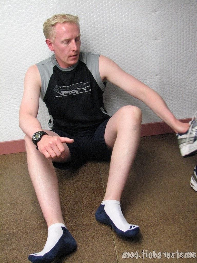 20P Horny gay blonde Kyle Gusher strips, masturbates and cums on the floor
