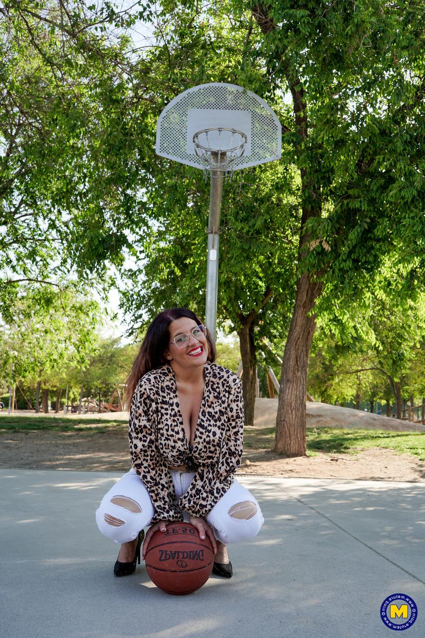 11P Busty plumper Lya Lips does anal with a basketball player