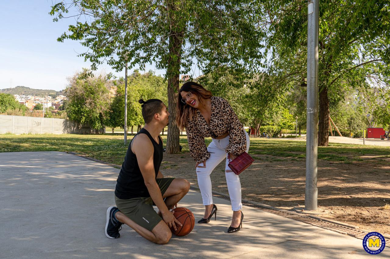 11P Busty plumper Lya Lips does anal with a basketball player