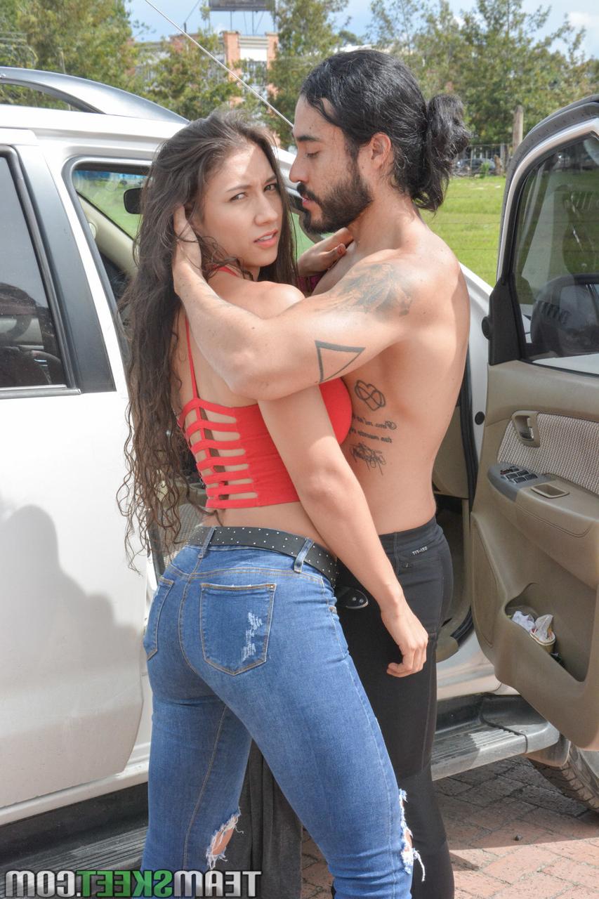 16P Latina Mariana Lopez seduces topless dude in public as she wears tight jeans