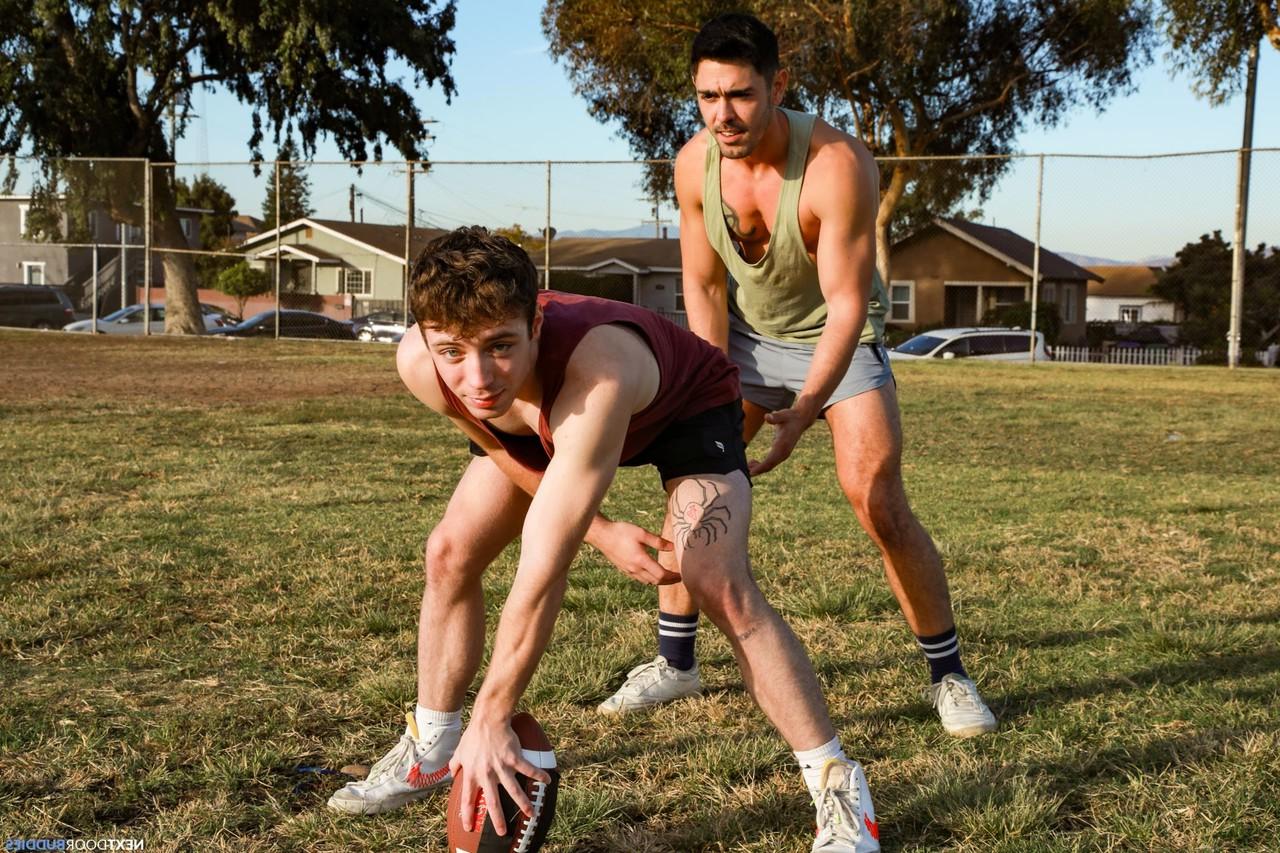 20P Gay hunks Calvin Michaels & Nico Coopa have hardcore anal sex with each other