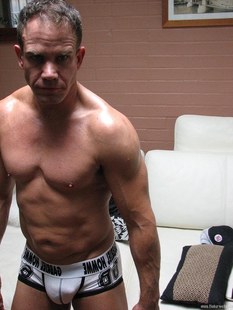20P Bodybuilder Chuck Berries shows off his muscular naked body & jerks off