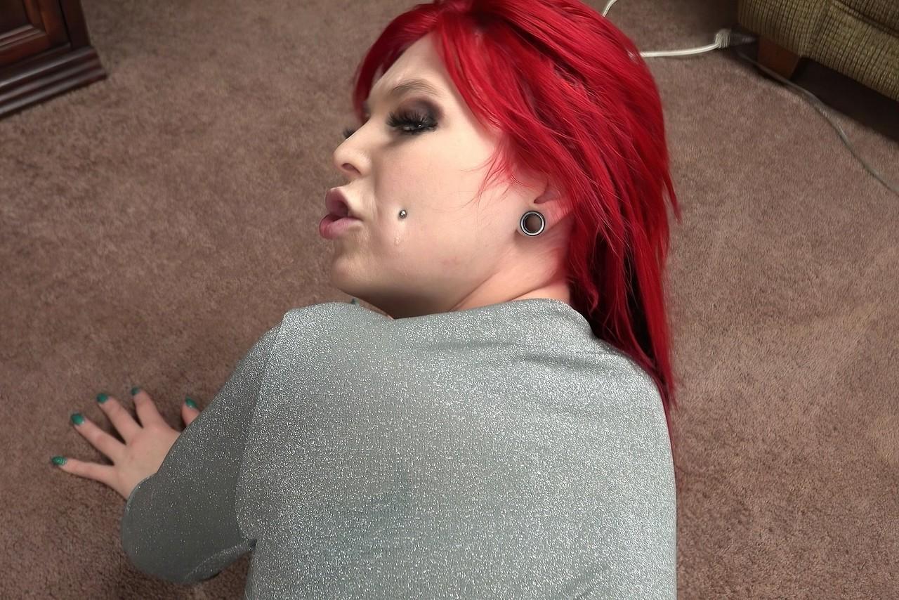 20P Redheaded Taylor Nicole lets out her big boobs and toys herself before POV sex