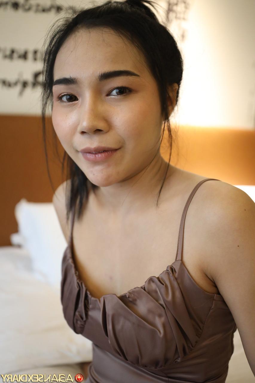 20P Pretty Asian girl Fern B enjoys some POV hardcore sex in her hotel room