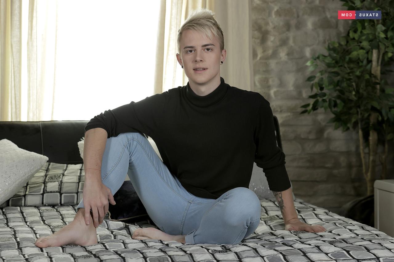 20P Staxus Jamie Calvin, Nick Fox
