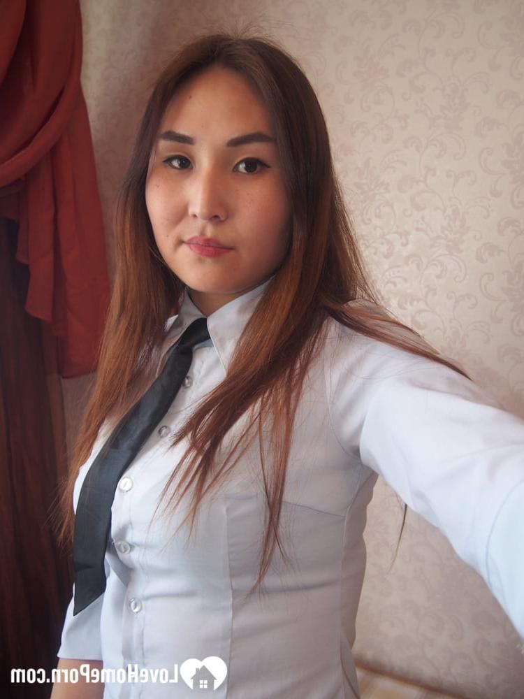 11P Brunette Asian babe takes selfies wearing lingerie and naked in the shower
