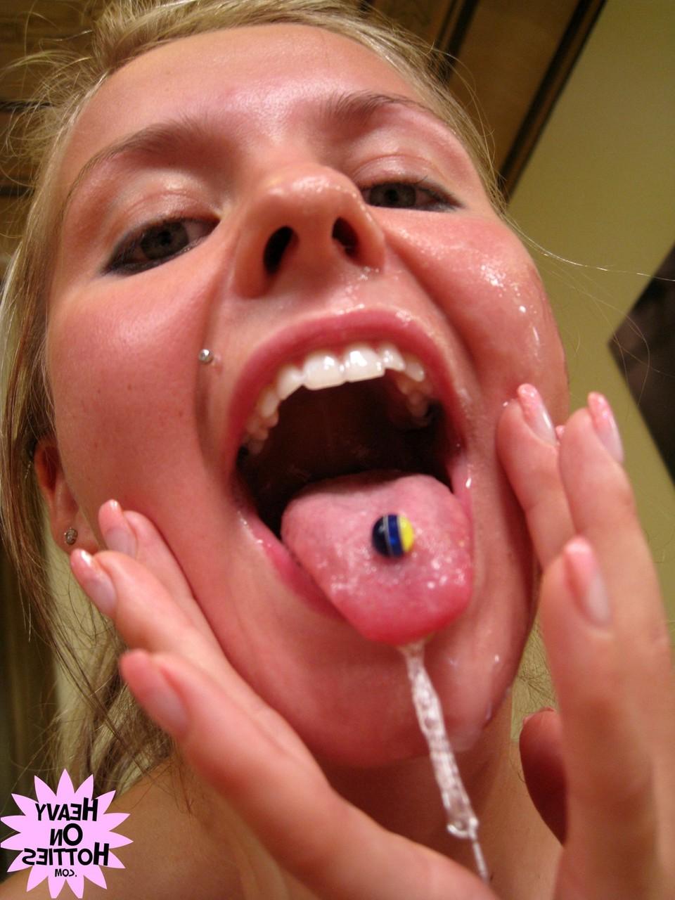 20P Blue-eyed babe with a tongue piercing Bella gives POV head and gets facialed