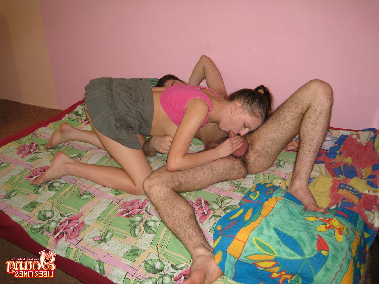 20P La experta novia amateur Vendi follada con los dedos y follada por Robert