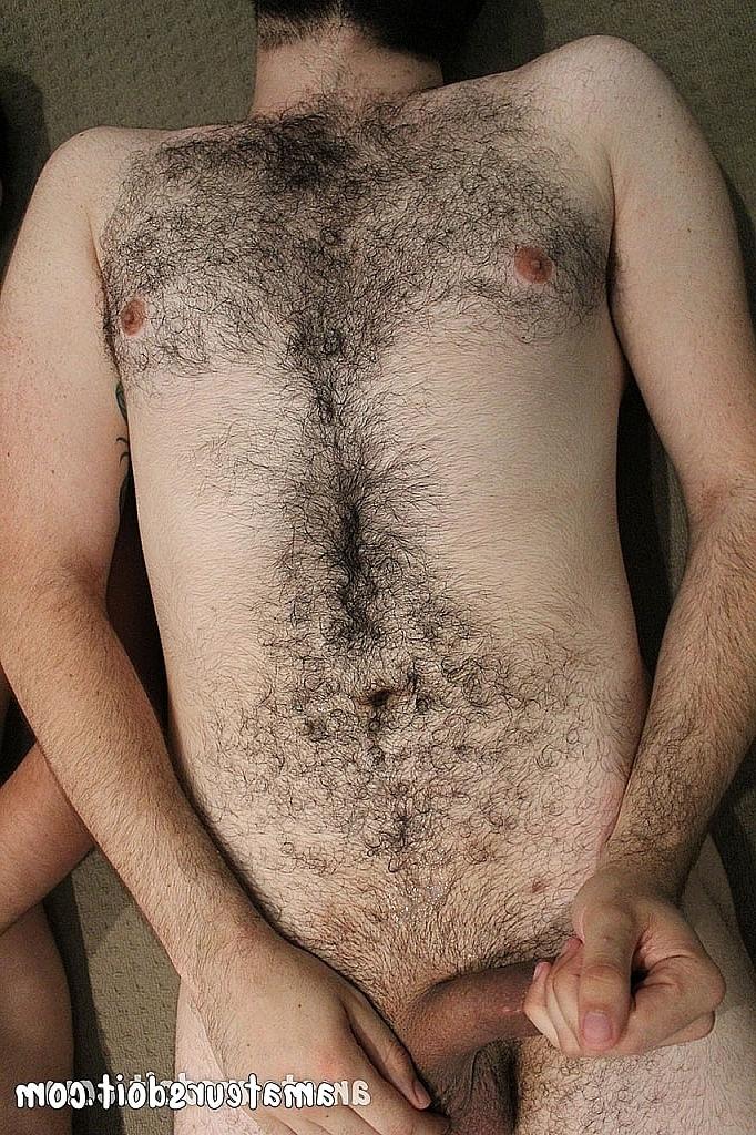 20P Os amadores gays gostosos Carter Cumalot e Mitch Bear desfrutam de uma sessão de foda sem camisinha