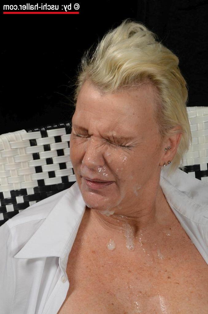 15P A loira MILF Jill Summer tira os óculos durante o sexo hardcore em uma cadeira de ginecologia