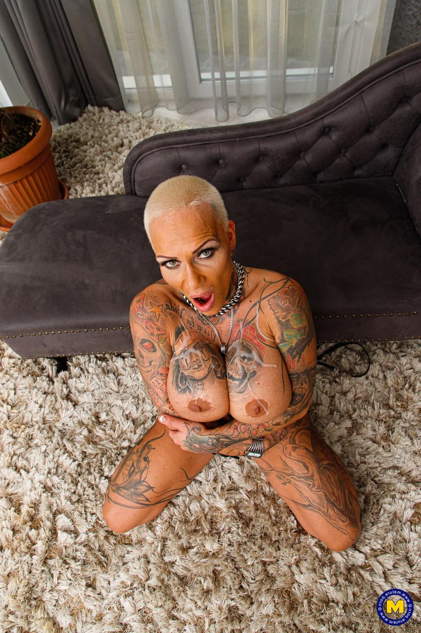20P Busty MILF Kitty Core ends a wild 3 on 1 foursome with cumshots on her tits
