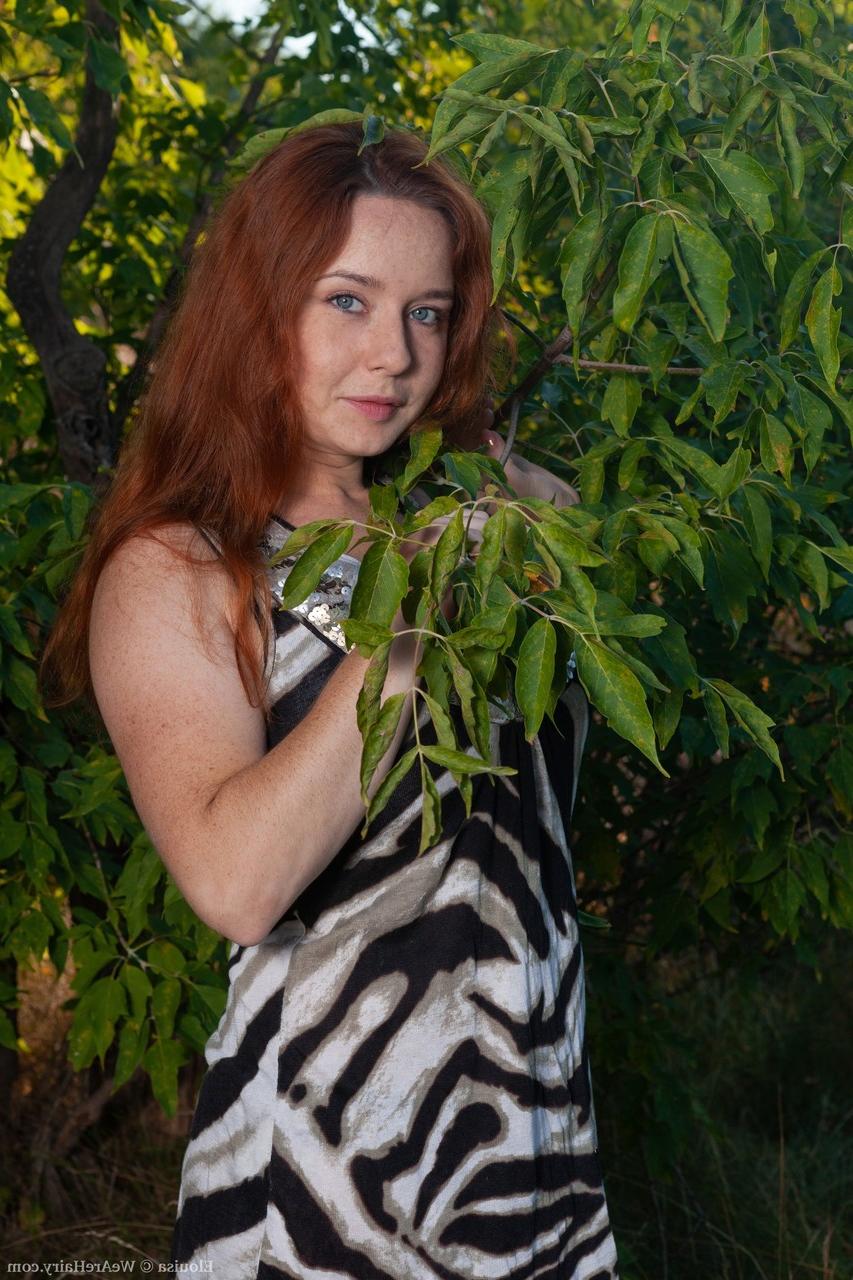 20P Amateur redhead Elouisa plays with her fuzzy mature pussy & big tits in nature