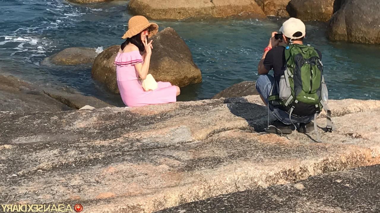 20P MILF asiática sexy com peitos grandes e bunda grande May O é fodida com força em ação POV