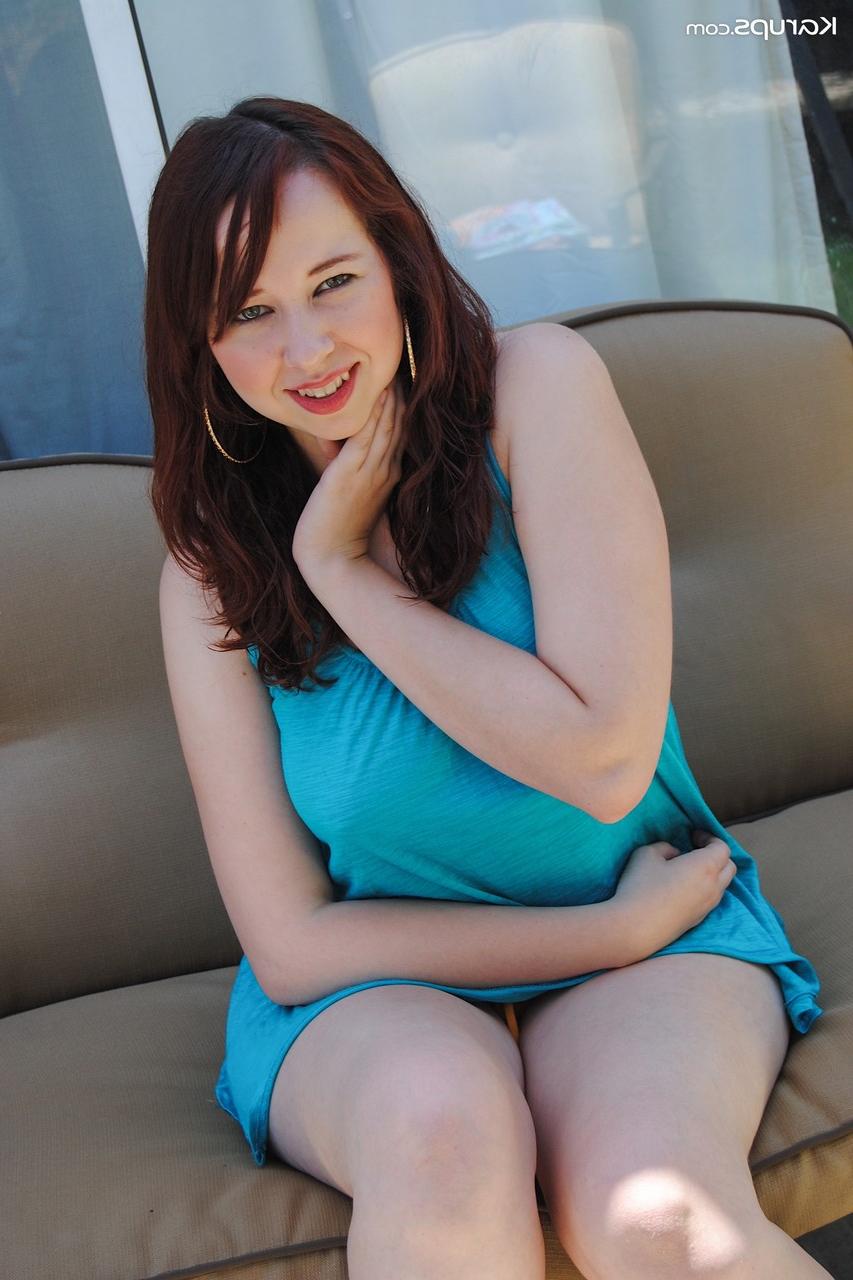 20P Chubby babe Alisyn Carliene shows off her juicy tits and her big booty