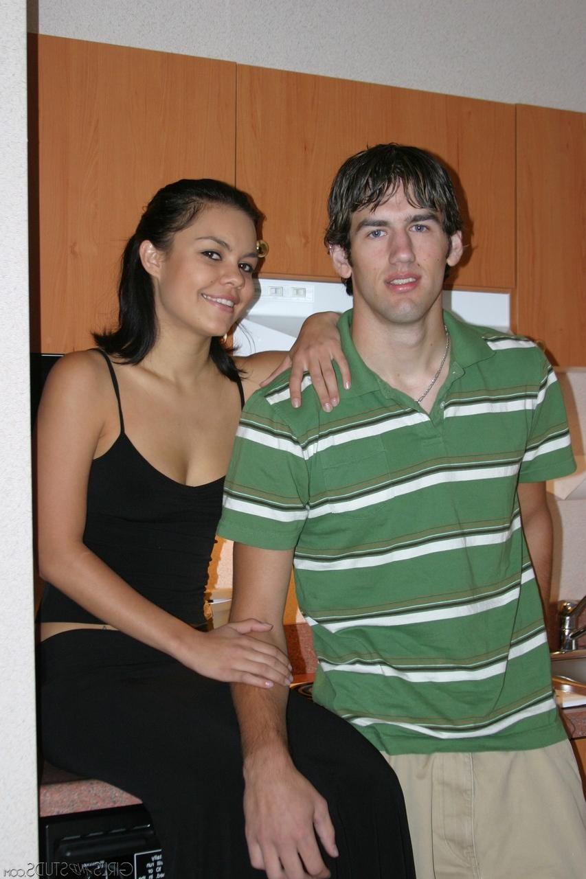 15P O dia do casal amador começa com um ato de amor maravilhoso na cama