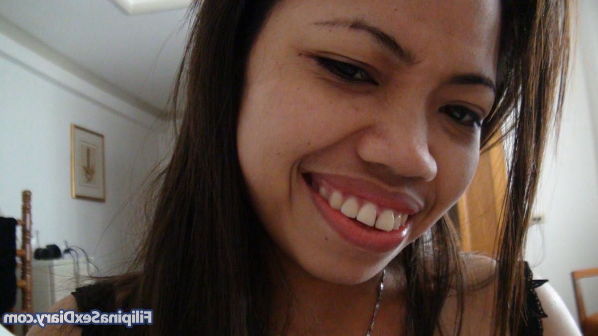 20P Adorable Asian babe Floramie getting fucked and creampied in POV