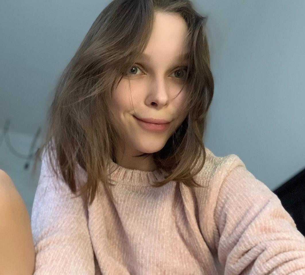 19P Pretty OnlyFans model Little Kitty flaunts her holes & boobs in a solo