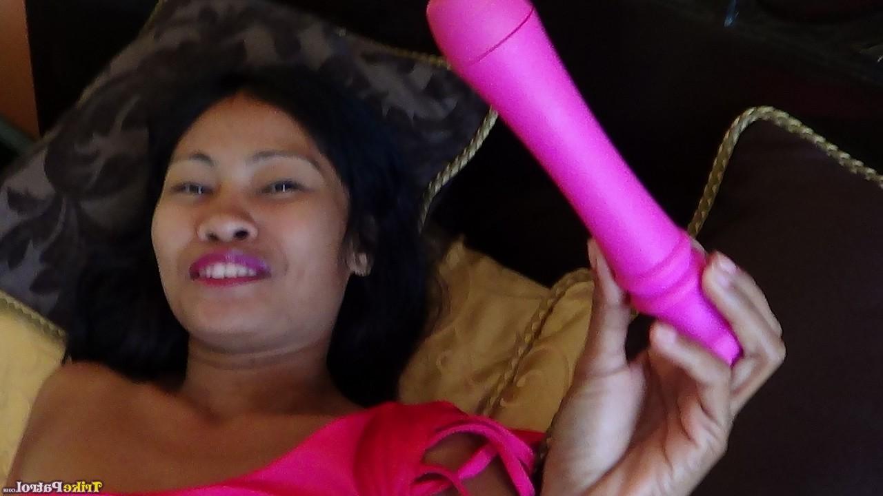 20P Sexy Filipina MILF Wayana Gopez plays with a toy before having POV sex