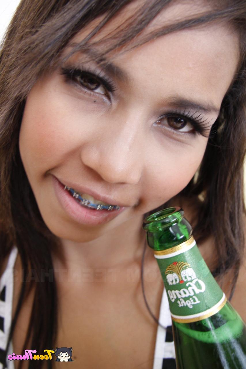 20P Adolescente tailandesa