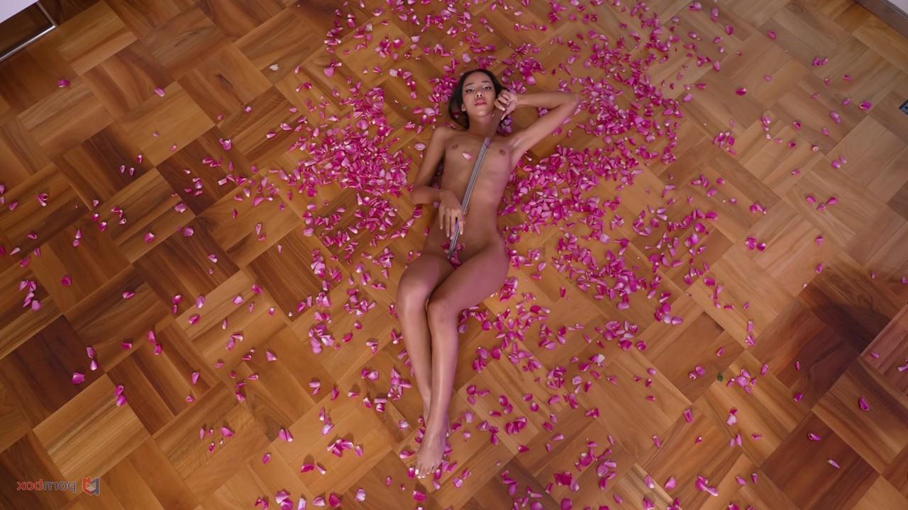 20P Skinny babe with a big booty Lia Lin enjoys hardcore anal sex with a hung stud